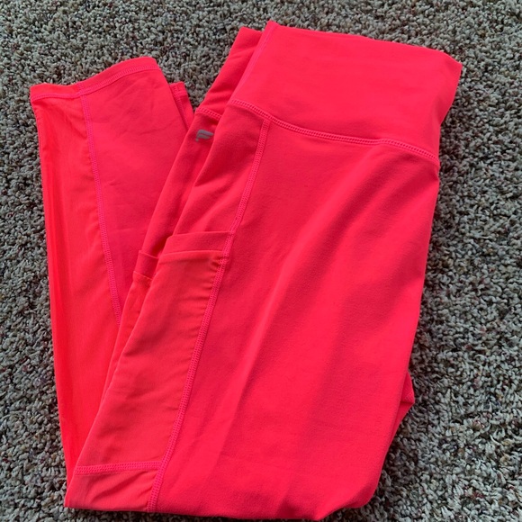 Fabletics Pants - Fabletics legging crop